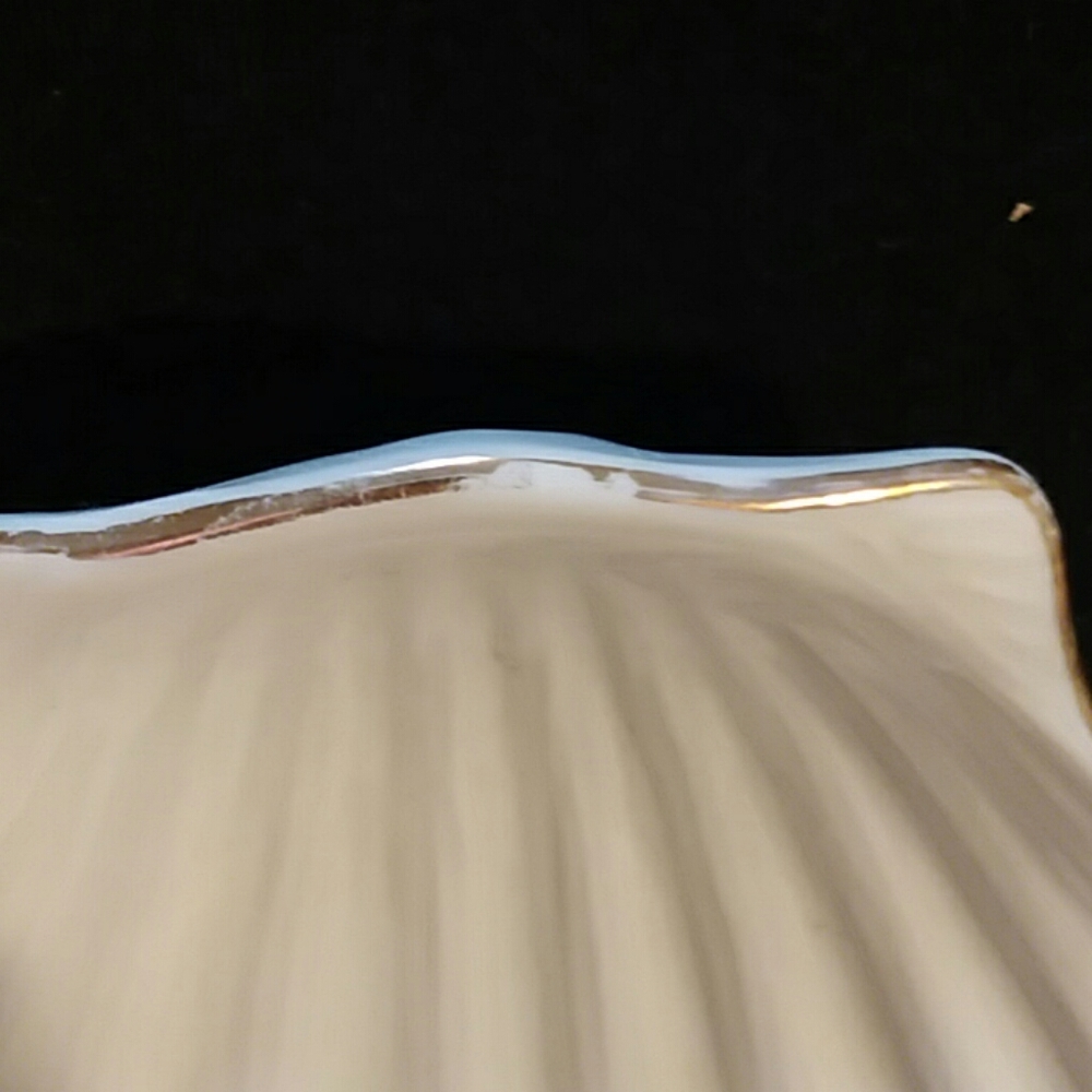SeaShell Soap Dish - Picture 4 of 4